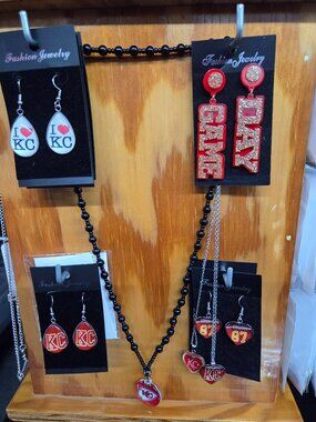 KANSAS CITY CHIEFS JEWELRY - EARRINGS, BRACELETS AND NECKLACES